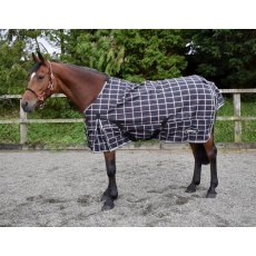 John Whitaker Darwen 200g Med Turnout Rug Standard Neck