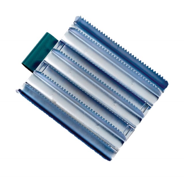 Lincoln Metal Military Curry Comb