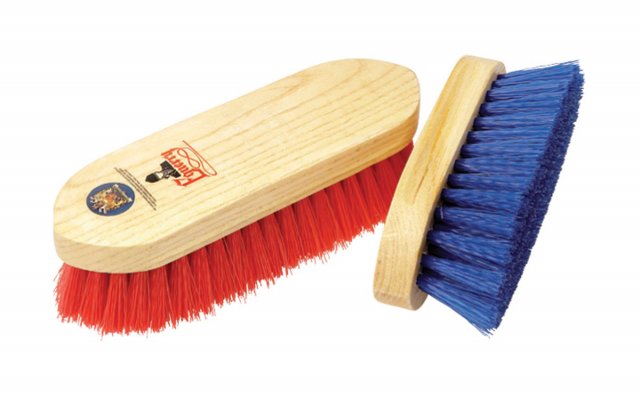 Hy Equestrian Equerry Wooden Dandy Brush Polypropylene Medium