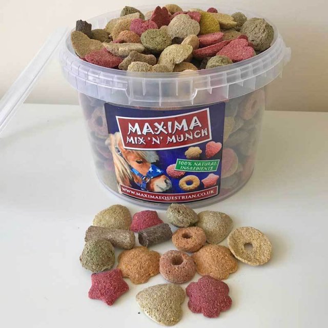 Maxima Equestrian Maxima  Mix'n'munch  Selection Bucket